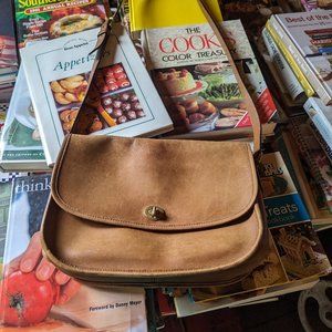 Vintage Coach 9790 Light Brown